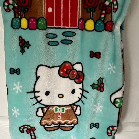HELLO KITTY CHRISTMAS GINGERBREAD PLUSH THROW, NWT - Picture 8 of 8
